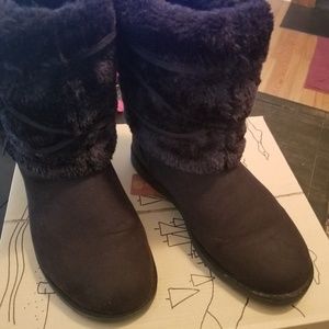 Womens faux fur boots